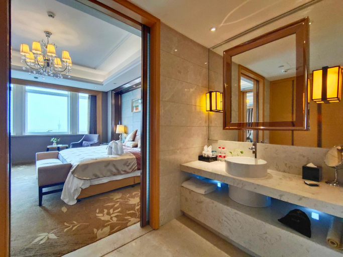 Bathroom 5, YangZhong Firth Jinling Grand Hotel, Zhenjiang