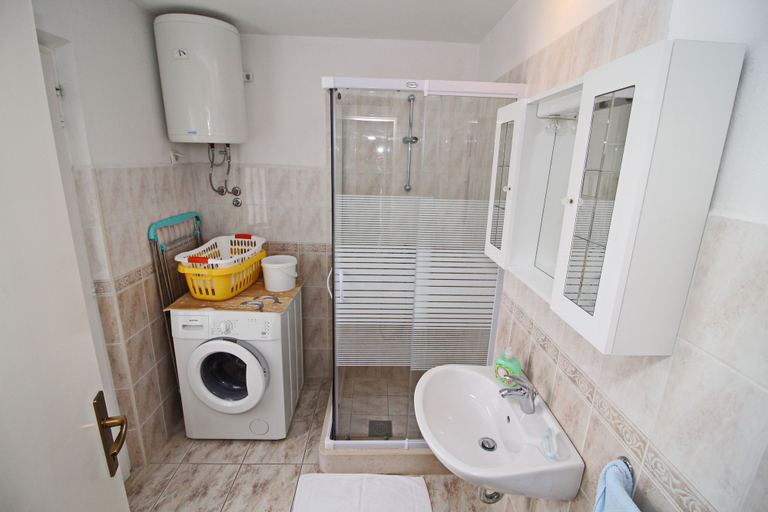 Bathroom 3, Green Garden House, Korčula