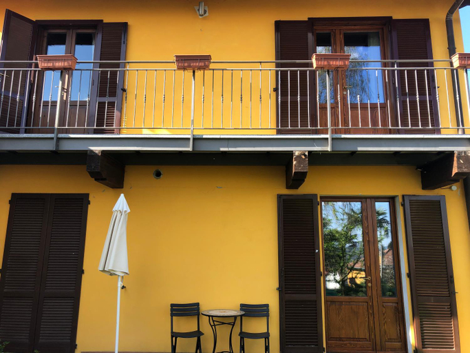 Others 4, In campagna, Varese