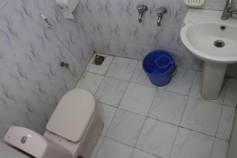 Bathroom 3, Hotel Grand Amir International, Dhaka