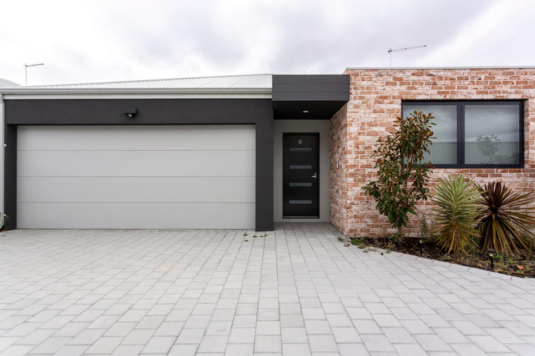 Exterior & Views, Private room in a modern house, Stirling