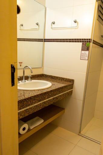 Bathroom 3, SJ Tour - San Juan Foz do Iguaçu, Foz do Iguaçu
