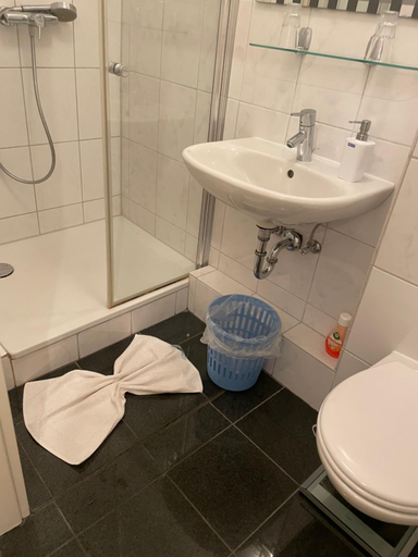 Bathroom 3, Hotel Landgasthof Simon, Trier-Saarburg