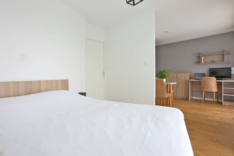 Bedroom 3, KOSY Appart’Hôtels – La Maison des Chercheurs, Meurthe-et-Moselle