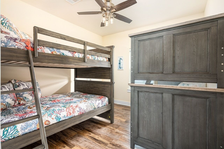 Room 3, Viewtastic 3 Bedroom Home by RedAwning, Galveston