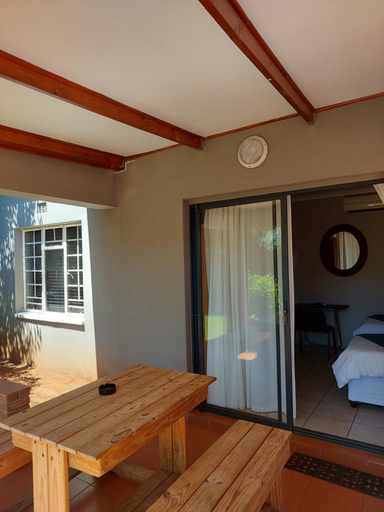 Others 2, UNIQUE BnB, Zululand