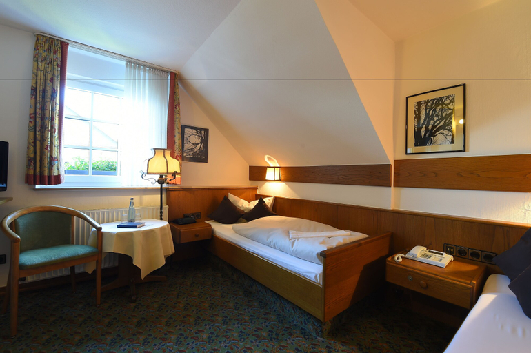 Bedroom 3, Landhotel Gasthof Willecke, Hochsauerlandkreis