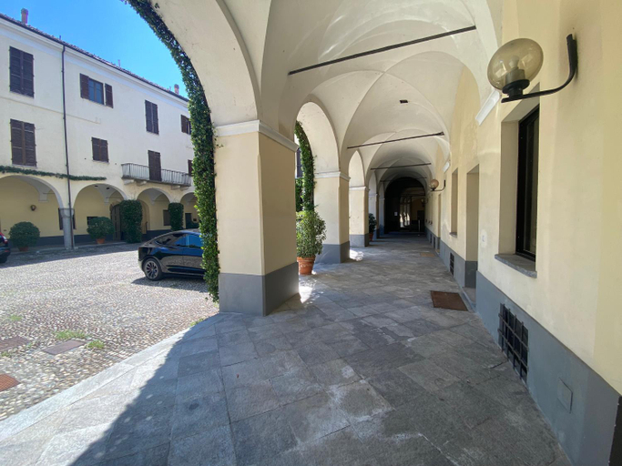 Exterior 9