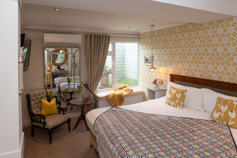 Bedroom 3, Whitford House Hotel