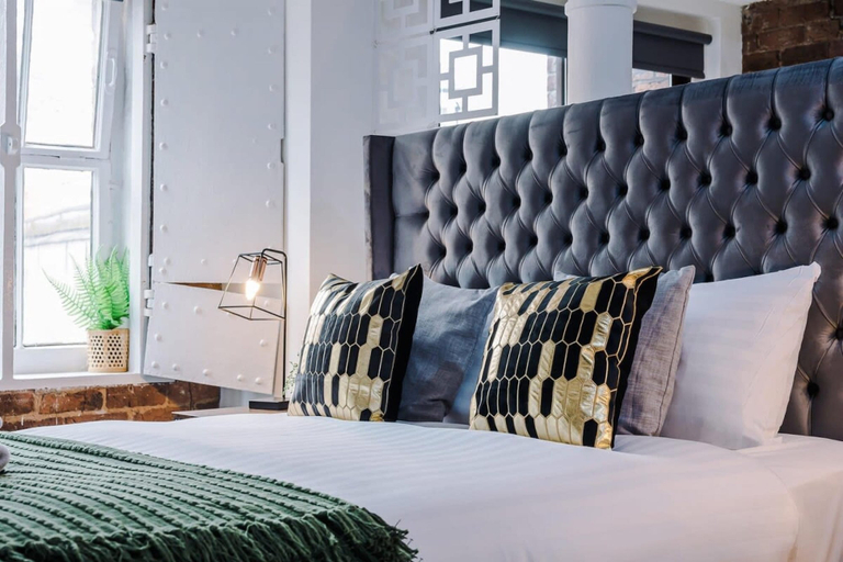 Bedroom 3, Host Apartments Mathew St Studio, Sefton