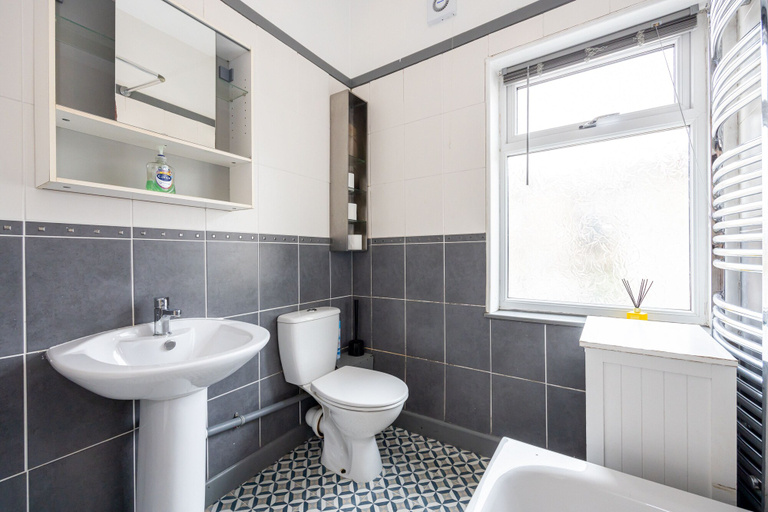 Bathroom 3, Immaculate 3-bed House in Accrington, Lancashire