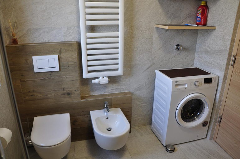 Bathroom 2, Chalet Schwarzenstein, Bolzano