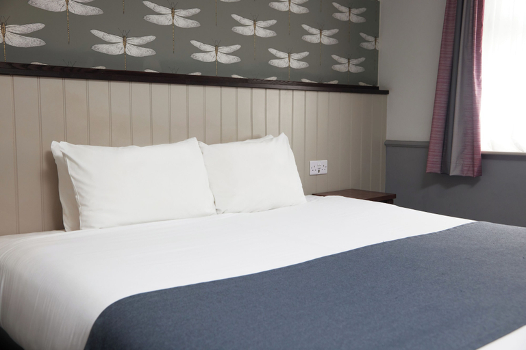 Bedroom 2, Charnwood Arms by Greene King Inns, Leicestershire
