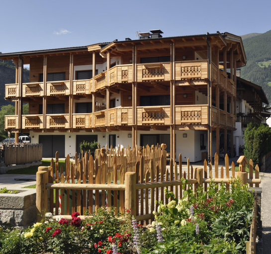 Exterior view 4, Chalet Schwarzenstein, Bolzano