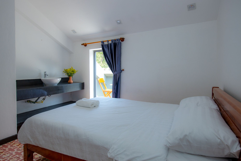 Bedroom 3, Azure Beach Hotel, Da Nang