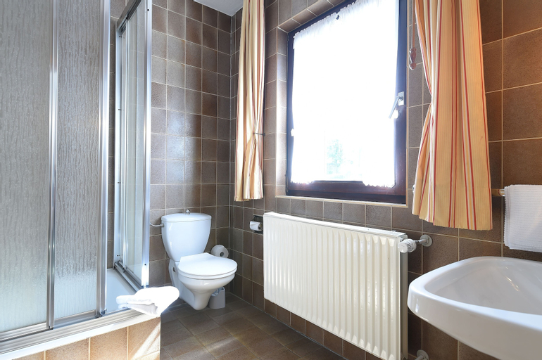 Bedroom 5, Landhotel Gasthof Willecke, Hochsauerlandkreis