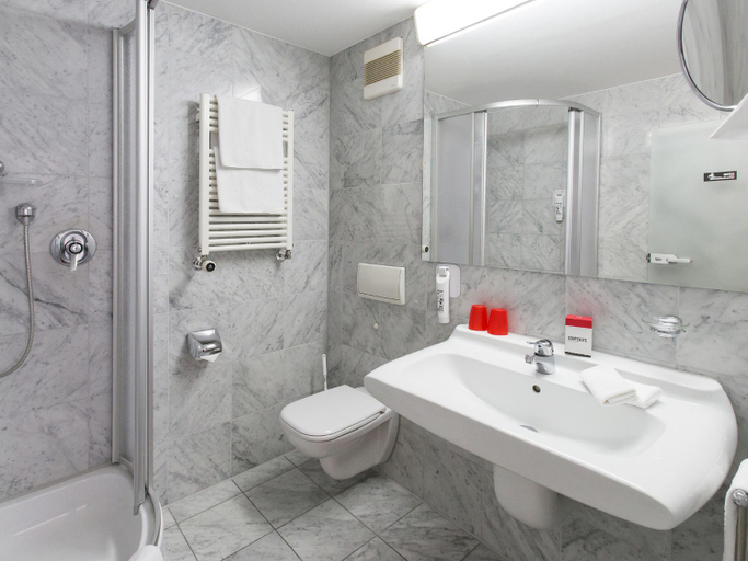 Bathroom 3, DORMERO Hotel Burghausen, Altötting