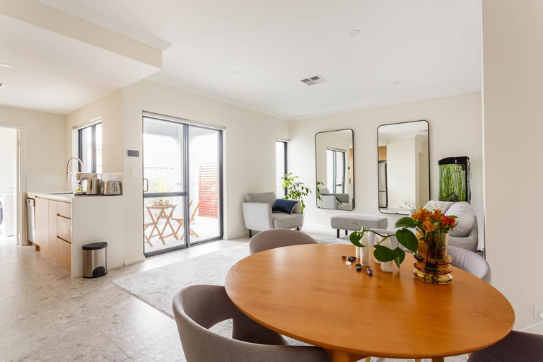 Others 4, Private room in a modern house, Stirling