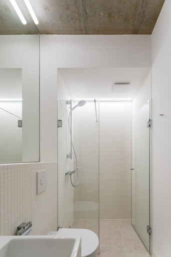 Bathroom 5, Carlotta Apartments, Berlin