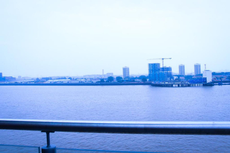 Others 4, Thout Seaview Luxury Apartment, London