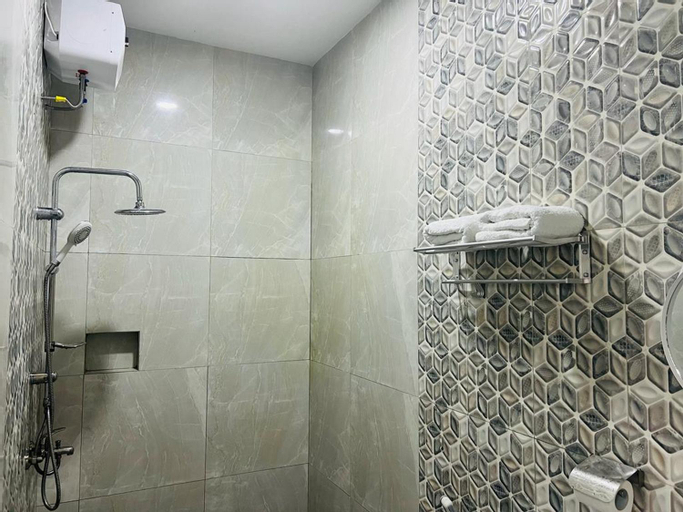 Bathroom 3