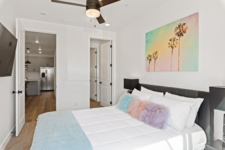 Bedroom 3, Sunniva - Gift of the Sun #77 by RedAwning, Washington