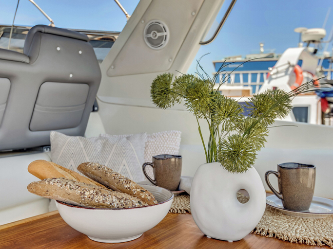 Food & Drinks, Boat Glafkos - Charming 2 bdr Boat