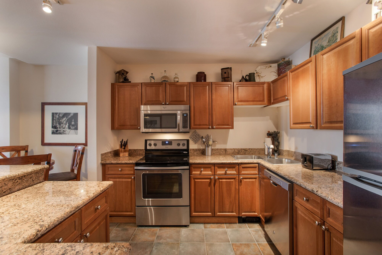 Private kitchen 3, Zephyr Mountain Lodge, Condo | Balcony Slopes View (Select-Rated Condo 1620), Grand