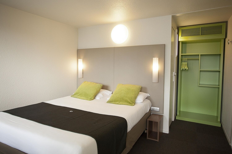 Bedroom 2, Brit Hotel Confort Dinan Taden, Côtes-d'Armor