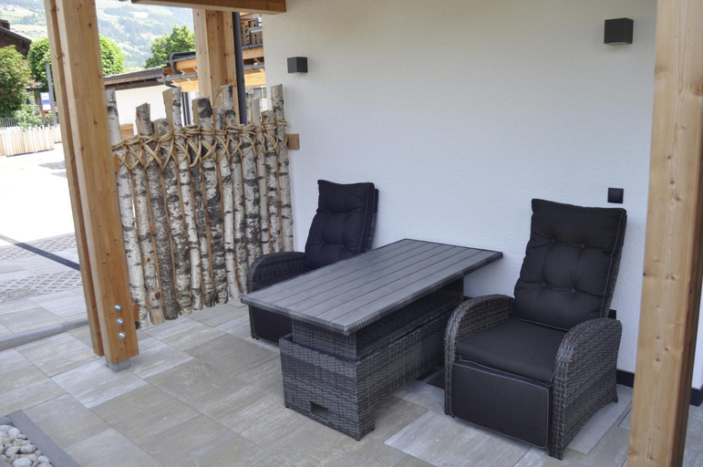 Others 4, Chalet Schwarzenstein, Bolzano