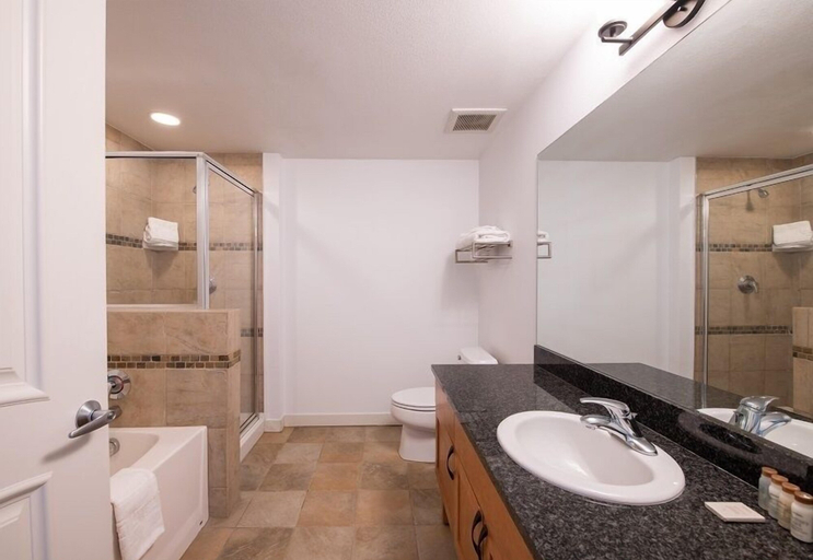 Bathroom, Continental Divide View Ski Condo - Fraser Crossing/Founders Pointe Premium-Rated 4564, Grand