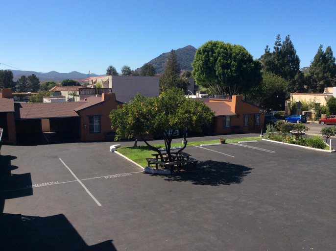 Others 2, Los Padres Inn, San Luis Obispo
