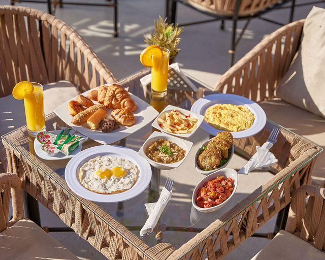 Food & Drinks 5, The Palace Pyramids inn, Al-Ahram