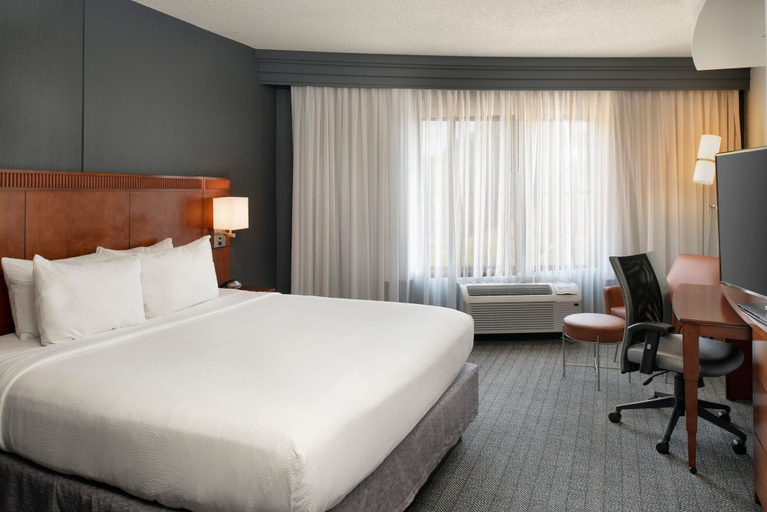 Bedroom 5, Courtyard by Marriott Collierville, Shelby
