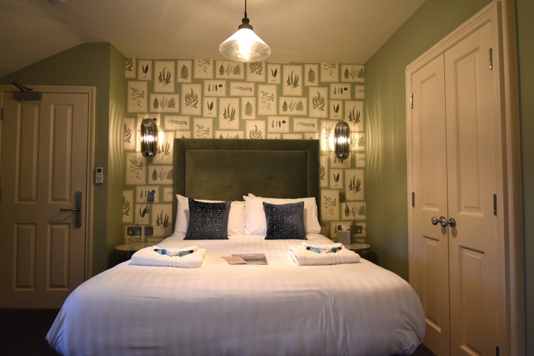 Bedroom 2, Elveden Inn, Suffolk