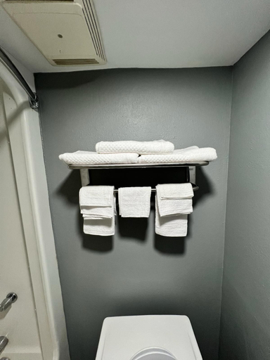 Others 5, Econo Lodge Kennett, Dunklin
