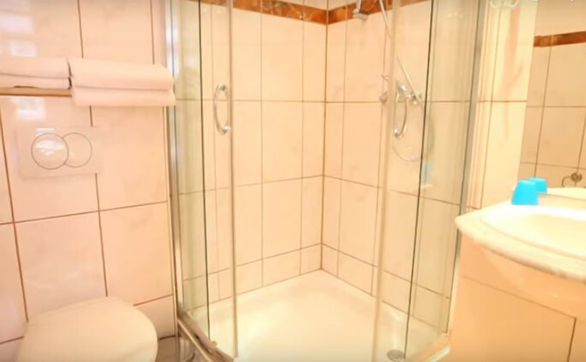 Bathroom 3, Die Dependance, Rhein-Neckar-Kreis