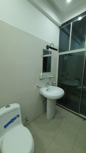 Bathroom 2, Citi Hotel Apartments, Rawalpindi