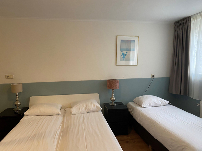 Room 5, Sphinx Hotel, Amsterdam