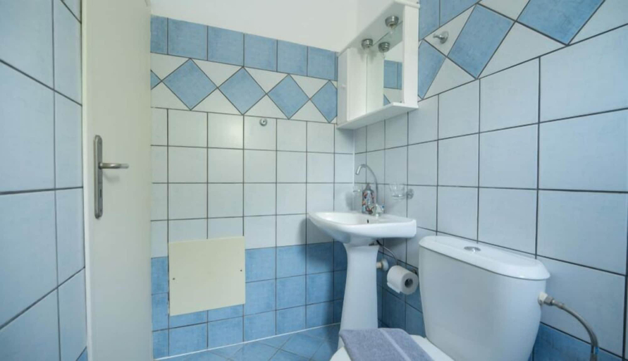 Bathroom, Milos Studios & Beach House, Crete