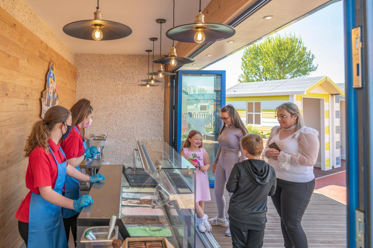 Food & Drinks, Marine Holiday Park, Denbighshire