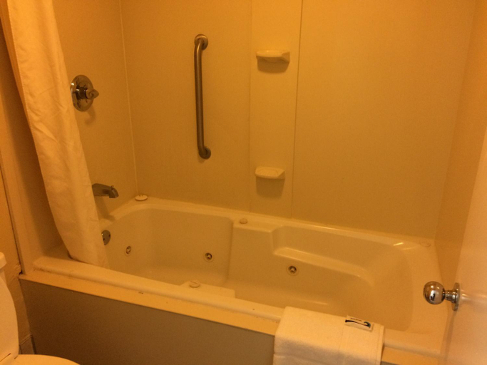 Bathroom 3, FairBridge Inn Express Natchez, Adams
