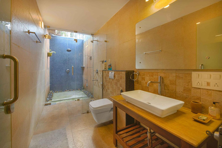 Bathroom 2, StayVista at Tall Silver, Kodagu