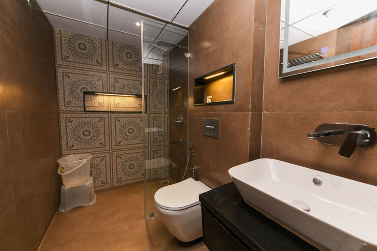 Bathroom 4, Yuvraj Le Royale, Mysore