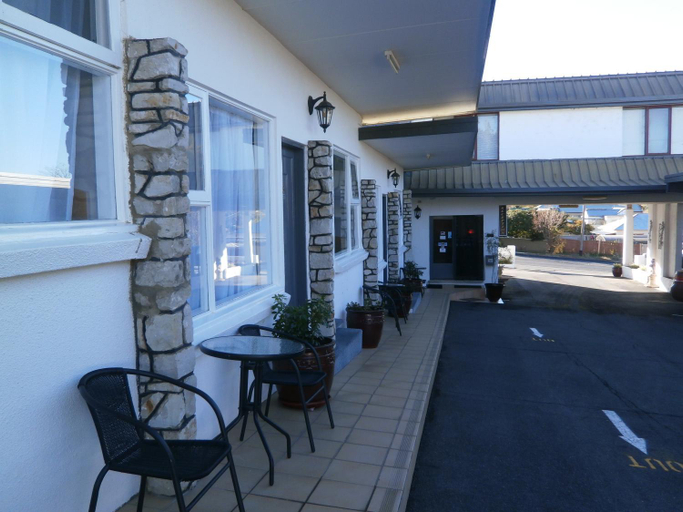 Exterior & Views 1, White Manor Motel, Cooma-Monaro