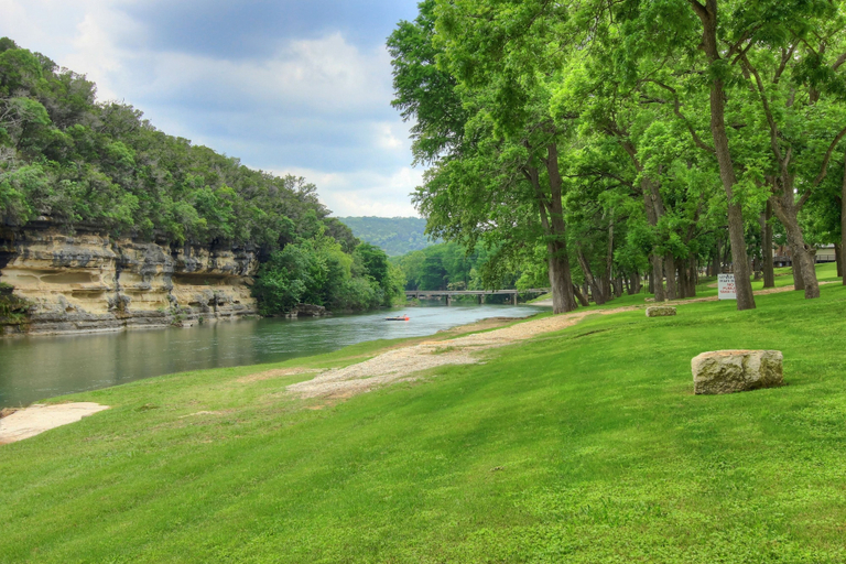 Property grounds 2, Riverfront Fun Rg 111 2 Bedroom Condo by RedAwning, Comal