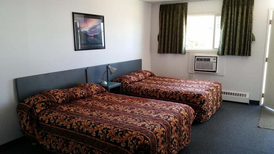 Bedroom 2, Plains Motor Inn, Division No. 7