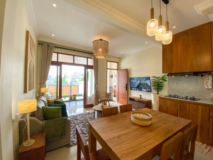 Dining Room 11