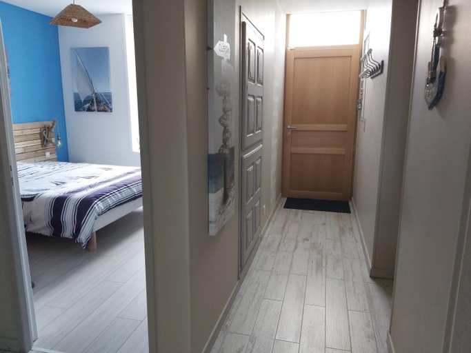 Others 5, "chez Nat", Charente-Maritime