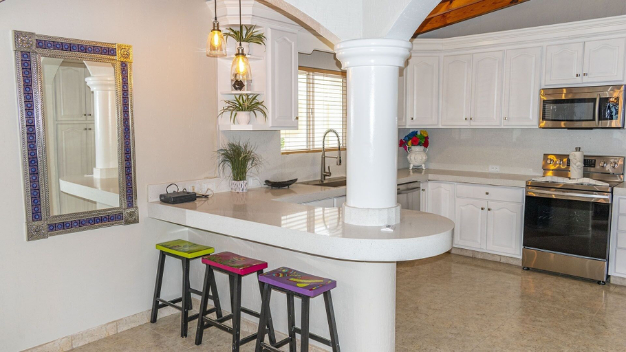 Private kitchen 3, Stunning 3 Bedroom Beach Villa on Sandy Beach at Las Palmas Beachfront Resort V-16 3 Villa by RedAwning, Puerto Peñasco